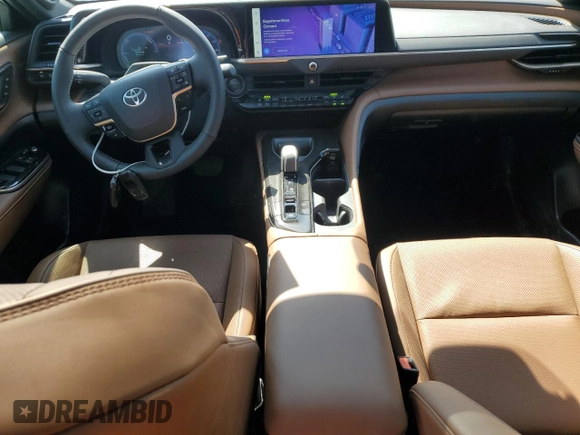 2025 Toyota Crown XLE с VIN JTDACAAJXS3003434, выставлен на аукционе Copart как лот 52637715 с пробегом 4 783 миль миль и Списание • Salvage title. История ставок и продаж доступна на DreamBid. Изображение 8.