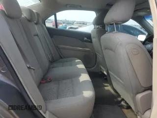2010 Ford Fusion SE z VIN 3FAHP0HA2AR364858, wystawiony jako Copart lot #60855075 z przebiegiem 184 403 mil mil oraz Szkoda całkowita • Salvage title. Historia ofert i sprzedaży dostępna na DreamBid. Obrazek 10.