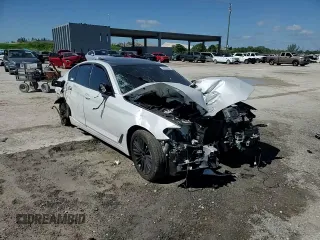 2020 BMW 5 Series 530i z VIN WBAJR3C01LWW68055, wystawiony jako Copart lot #56959985 z przebiegiem Nie podano mil oraz Nie do naprawy • Non repairable. Historia ofert i sprzedaży dostępna na DreamBid. Obrazek 13.
