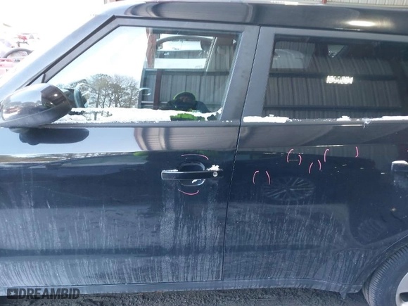 2016 Kia Soul with VIN KNDJN2A21G7283673, listed as a IAAI auction lot 41375497 with NaN miles. Bid and sale history available at carsss.com. Image 14.