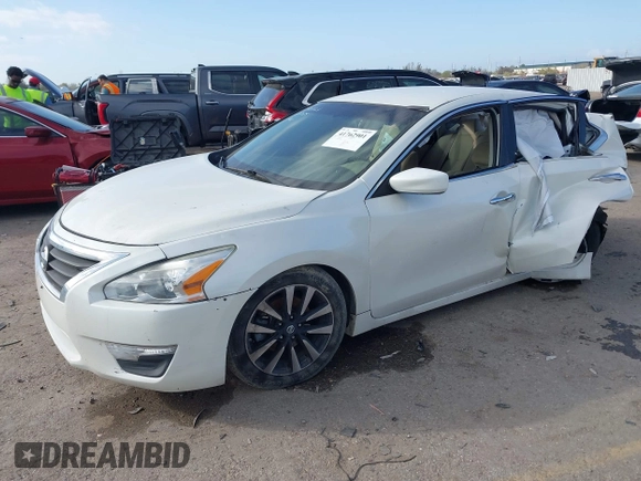 2014 Nissan Altima SV with VIN 1N4AL3AP0EC278546, listed as a IAAI auction lot 41762901 with 121,756 mi miles and . Bid and sale history available at DreamBid. Image 17.