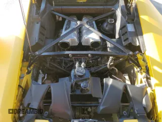 2018 Lamborghini Huracan z VIN ZHWCD4ZFXJLA08925, wystawiony jako Copart lot #86834884 z przebiegiem 3 871 mil mil oraz Szkoda całkowita • Salvage title. Historia ofert i sprzedaży dostępna na DreamBid. Obrazek 13.