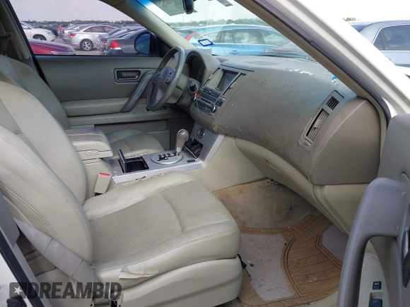 2004 Infiniti FX35 with VIN JNRAS08W34X220026, listed as a IAAI auction lot 42058535 with 168,328 mi miles. Bid and sale history available at carsss.com. Image 5.