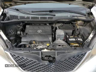 2011 Toyota Sienna SE with VIN 5TDXK3DC5BS030822, listed as a Copart auction lot 52700885 with 352,113 mi miles and Salvage title. Bid and sale history available at DreamBid. Image 12.