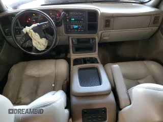2004 Chevrolet Suburban Z71 z VIN 3GNFK16Z94G142386, wystawiony jako Copart lot #56150595 z przebiegiem 171 607 mil mil oraz Szkoda całkowita • Salvage title. Historia ofert i sprzedaży dostępna na DreamBid. Obrazek 8.