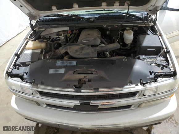 2005 Chevrolet Tahoe Z71 with VIN 1GNEC13T35R215147, listed as a Copart auction lot 84743034 with 152,637 mi miles and Clean Title. Bid and sale history available at carsss.com. Image 12.