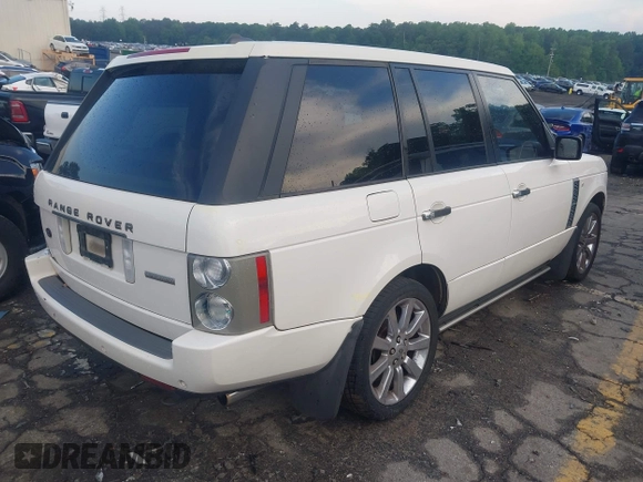 2008 Land Rover Range Rover SC with VIN SALMF13438A275736, listed as a IAAI auction lot 42233328 with 138,286 mi miles and . Bid and sale history available at DreamBid. Image 4.