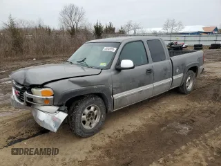 2000 GMC New Sierra 1500 SLE with VIN 2GTEC19T8Y1377921, listed as a Copart auction lot 45040985 with 118,728 mi miles and Salvage Title. Bid and sale history available at carsss.com. Image 1.