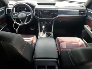 2022 Volkswagen Atlas SEL Premium R-Line with VIN 1V2FE2CA6NC219819, listed as a Copart auction lot 54796015 with 33,911 mi miles and Clean title. Bid and sale history available at DreamBid. Image 8.