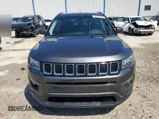 2017 Jeep Compass Latitude with VIN 3C4NJCBB8HT653337, listed as a Copart auction lot 52297435 with 116,693 mi miles and Non repairable. Bid and sale history available at DreamBid. Image 5.