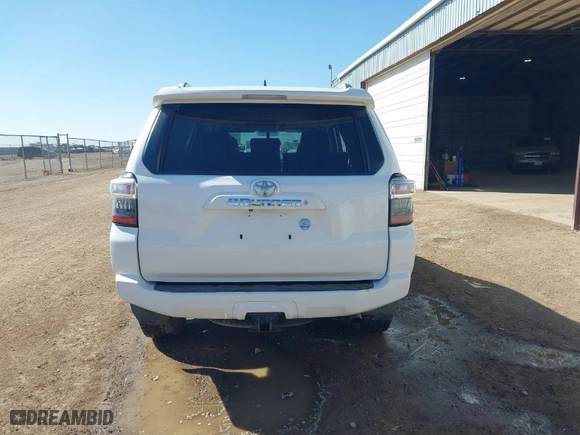 2017 Toyota 4Runner SR5 with VIN JTEZU5JR1H5158802, listed as a IAAI auction lot 41587948 with 114,804 mi miles. Bid and sale history available at carsss.com. Image 16.