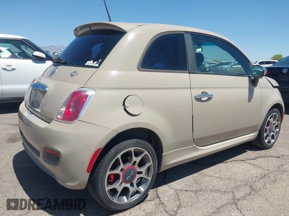 2012 FIAT 500 Sport z VIN 3C3CFFBR8CT131358, wystawiony jako IAAI lot #42073694 z przebiegiem 113 987 mil mil oraz . Historia ofert i sprzedaży dostępna na DreamBid. Obrazek 4.
