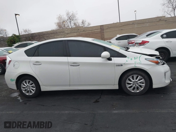 2014 Toyota Prius с VIN JTDKN3DP3E3057821, выставлен на аукционе IAAI как лот 41880152 с пробегом 84 000 миль миль и . История ставок и продаж доступна на DreamBid. Изображение 14.