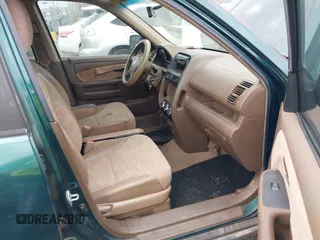 2002 Honda CR-V LX with VIN JHLRD68482C009541, listed as a IAAI auction lot 41952036 with 272,013 mi miles and . Bid and sale history available at carsss.com. Image 5.