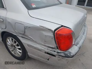 2005 Hyundai XG350 with VIN KMHFU45E65A414567, listed as a IAAI auction lot 41613364 with 264,839 mi miles. Bid and sale history available at carsss.com. Image 6.