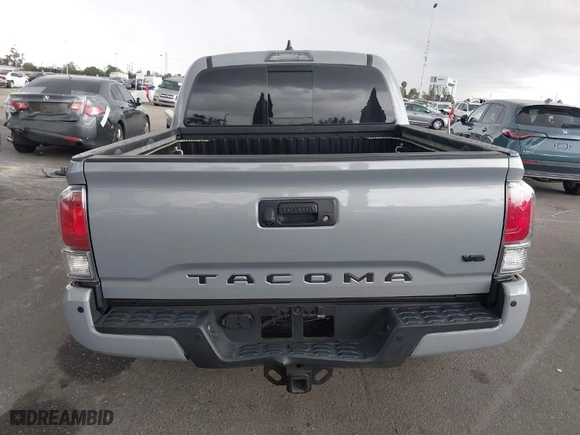 2020 Toyota Tacoma 2WD SR5 with VIN 3TMAZ5CNXLM136698, listed as a IAAI auction lot 41777565 with 53,041 mi miles. Bid and sale history available at carsss.com. Image 17.