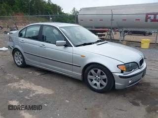 2004 BMW 3 Series 325i z VIN WBAEV33484KR31277, wystawiony jako IAAI lot #42147361 z przebiegiem 223 145 mil mil oraz . Historia ofert i sprzedaży dostępna na DreamBid. Obrazek 1.