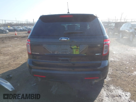 2014 Ford Utility Police Interceptor with VIN 1FM5K8AR0EGC14072, listed as a IAAI auction lot 41781060 with 173,354 mi miles. Bid and sale history available at carsss.com. Image 17.