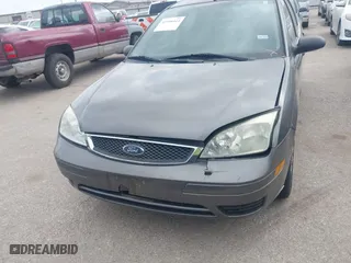 2007 Ford Focus S with VIN 1FAFP34N97W222420, listed as a IAAI auction lot 41938444 with 49,080 mi miles. Bid and sale history available at carsss.com. Image 6.