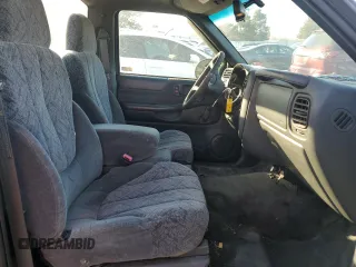 2000 GMC Sonoma SLS w/1SE Pkg with VIN 1GTCS1451Y8279345, listed as a Copart auction lot 88994875 with 105,917 mi miles and Salvage Title. Bid and sale history available at carsss.com. Image 10.