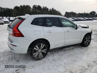 2022 Volvo XC60 Recharge Plug-In Hybrid Inscription with VIN YV4H60DL5N1064197, listed as a Copart auction lot 44793995 with 8,632 mi miles and Salvage Title. Bid and sale history available at carsss.com. Image 3.