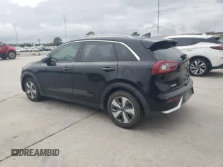 2018 Kia Niro FE with VIN KNDCB3LC0J5125373, listed as a Copart auction lot 70407434 with 109,381 mi miles and Clean Title. Bid and sale history available at carsss.com. Image 2.
