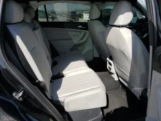 2024 Volkswagen Tiguan SE R-Line Black с VIN 3VV8B7AXXRM231775, выставлен на аукционе Copart как лот 48901195 с пробегом 2 234 миль миль и Списание • Salvage title. История ставок и продаж доступна на DreamBid. Изображение 11.