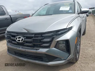 2025 Hyundai Tucson SEL with VIN 5NMJB3DE8SH442517, listed as a IAAI auction lot 42028885 with 17,002 mi miles. Bid and sale history available at carsss.com. Image 6.