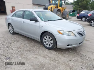 2007 Toyota Camry z VIN 4T1BB46K87U009806, wystawiony jako IAAI lot #42522158 z przebiegiem 273 837 mil mil oraz . Historia ofert i sprzedaży dostępna na DreamBid. Obrazek 1.