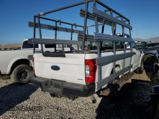 2019 Ford Super Duty F-250 SRW XL with VIN 1FTBF2A65KED13315, listed as a Copart auction lot 72810674 with 58,145 mi miles and Salvage Title. Bid and sale history available at carsss.com. Image 3.