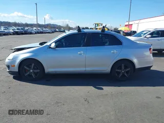 2008 Volkswagen Jetta Sedan SE with VIN 3VWRM71K48M030855, listed as a IAAI auction lot 41740303 with 173,026 mi miles. Bid and sale history available at carsss.com. Image 14.