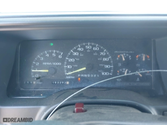 1997 Chevrolet Tahoe with VIN 1GNEK13R8VJ338626, listed as a IAAI auction lot 41976126 with 163,263 mi miles. Bid and sale history available at carsss.com. Image 7.
