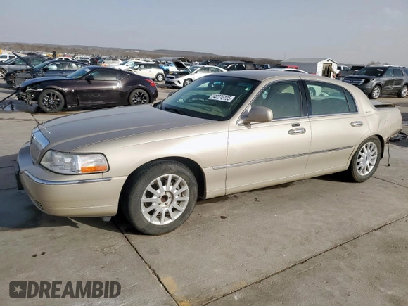 2006 Lincoln Town Car Signature z VIN 1LNHM81W16Y609693, wystawiony jako Copart lot #48370195 z przebiegiem 136 986 mil mil oraz Szkoda całkowita • Salvage title. Historia ofert i sprzedaży dostępna na DreamBid. Obrazek 1.