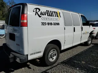 2014 GMC Savana Cargo Van with VIN 1GTW7FCA7E1910050, listed as a Copart auction lot 81046724 with 0 mi miles and Salvage Title. Bid and sale history available at carsss.com. Image 3.