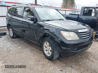2009 Kia Borrego LX with VIN KNDJJ741895019408, listed as a IAAI auction lot 41312935 with 284,718 mi miles. Bid and sale history available at carsss.com. Image 1.