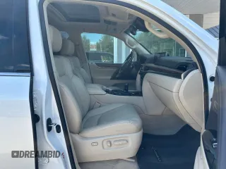 2017 Lexus LX 570 z VIN JTJHY7AX7H4243757, wystawiony jako Copart lot #66006545 z przebiegiem 94 422 mil mil oraz Czysty tytuł • Clean title. Historia ofert i sprzedaży dostępna na DreamBid. Obrazek 5.