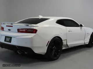 2017 Chevrolet Camaro 2SS with VIN 1G1FH1R75H0101841, listed as a Copart auction lot 54442465 with 94,969 mi miles and Salvage Title. Bid and sale history available at carsss.com. Image 3.