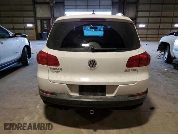 2012 Volkswagen Tiguan SE with VIN WVGAV7AX8CW533592, listed as a Copart auction lot 43246395 with 149,928 mi miles and Salvage Title. Bid and sale history available at DreamBid. Image 6.