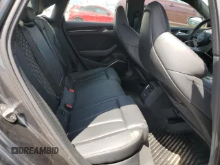 2020 Audi RS 3 z VIN WUABWHFF0LA905910, wystawiony jako Copart lot #60707024 z przebiegiem 30 045 mil mil oraz Szkoda całkowita • Salvage title. Historia ofert i sprzedaży dostępna na DreamBid. Obrazek 10.