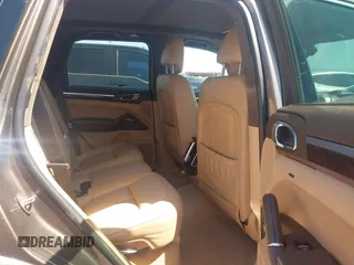 2015 Porsche Cayenne Turbo с VIN WP1AC2A27FLA82984, выставлен на аукционе IAAI как лот 42290464 с пробегом 114 185 миль миль и . История ставок и продаж доступна на DreamBid. Изображение 8.
