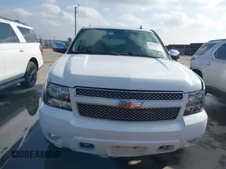 2010 Chevrolet Suburban LTZ with VIN 1GNUKKE34AR189475, listed as a IAAI auction lot 41179252 with 127,132 mi miles. Bid and sale history available at carsss.com. Image 12.