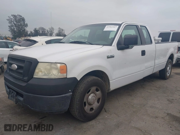 2007 Ford F-150 STX with VIN 1FTRX12W17FA05208, listed as a IAAI auction lot 41902967 with 314,754 mi miles and . Bid and sale history available at DreamBid. Image 2.