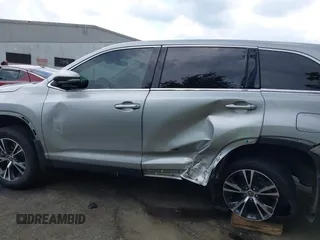 2019 Toyota Highlander LE with VIN 5TDZZRFH6KS367645, listed as a IAAI auction lot 42613410 with 77,266 mi miles and . Bid and sale history available at DreamBid. Image 14.