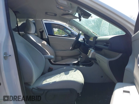 2024 Hyundai Kona SEL with VIN KM8HB3AB7RU147464, listed as a IAAI auction lot 42050923 with 21,165 mi miles. Bid and sale history available at carsss.com. Image 5.