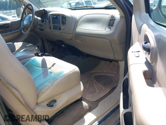2001 Ford F-150 XL with VIN 1FTRX18L11NA30541, listed as a IAAI auction lot 42143117 with 187,855 mi miles. Bid and sale history available at carsss.com. Image 5.