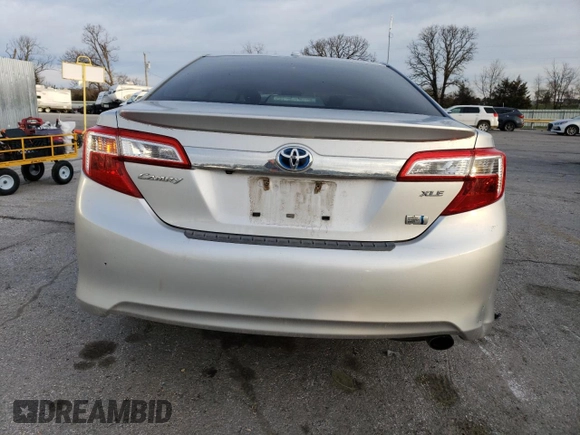 2012 Toyota Camry XLE z VIN 4T1BD1FK5CU046816, wystawiony jako Copart lot #52141865 z przebiegiem 242 479 mil mil oraz Szkoda całkowita • Salvage title. Historia ofert i sprzedaży dostępna na DreamBid. Obrazek 6.
