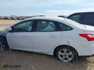 2014 Ford Focus SE with VIN 1FADP3F25EL427516, listed as a IAAI auction lot 25727850 with 27,444 mi miles. Bid and sale history available at carsss.com. Image 13.