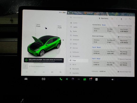 2024 Tesla Model Y Long Range with VIN 7SAYGDEE6RA253946, listed as a Copart auction lot 46699445 with 6,008 mi miles and Salvage Title. Bid and sale history available at DreamBid. Image 9.
