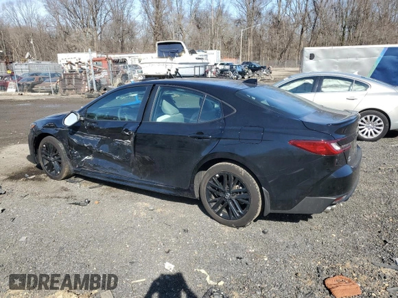 2025 Toyota Camry LE z VIN 4T1DBADK3SU510279, wystawiony jako Copart lot #46408205 z przebiegiem 7 274 mil mil oraz Szkoda całkowita • Salvage title. Historia ofert i sprzedaży dostępna na DreamBid. Obrazek 2.