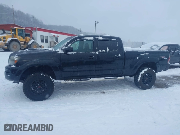 2011 Toyota Tacoma with VIN 3TMMU4FN8BM025440, listed as a IAAI auction lot 41246630 with 137,341 mi miles and . Bid and sale history available at DreamBid. Image 14.